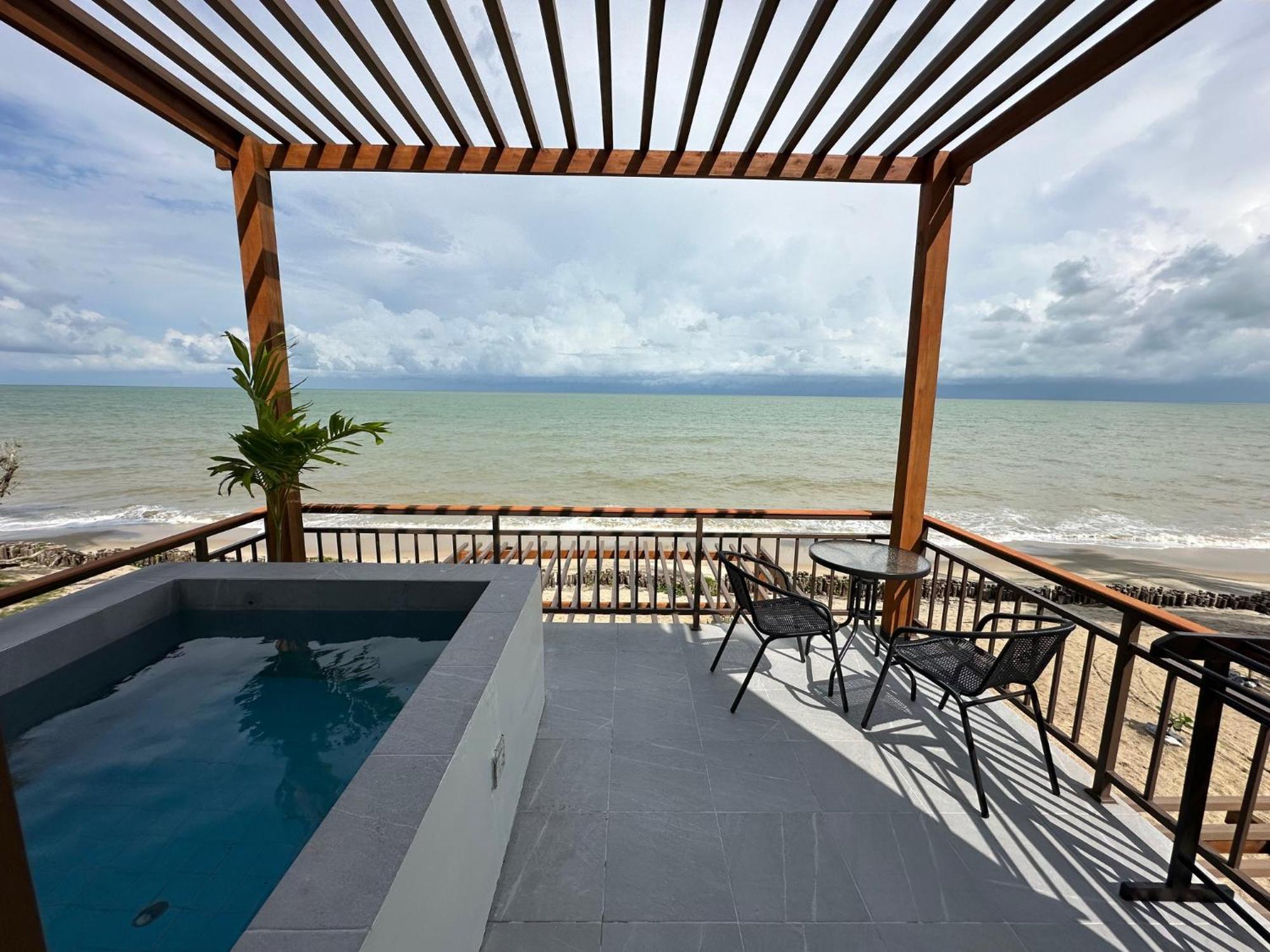 Chansi Beachresort Thaszala Kültér fotó